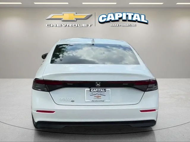 Used 2024  Honda LX image 5