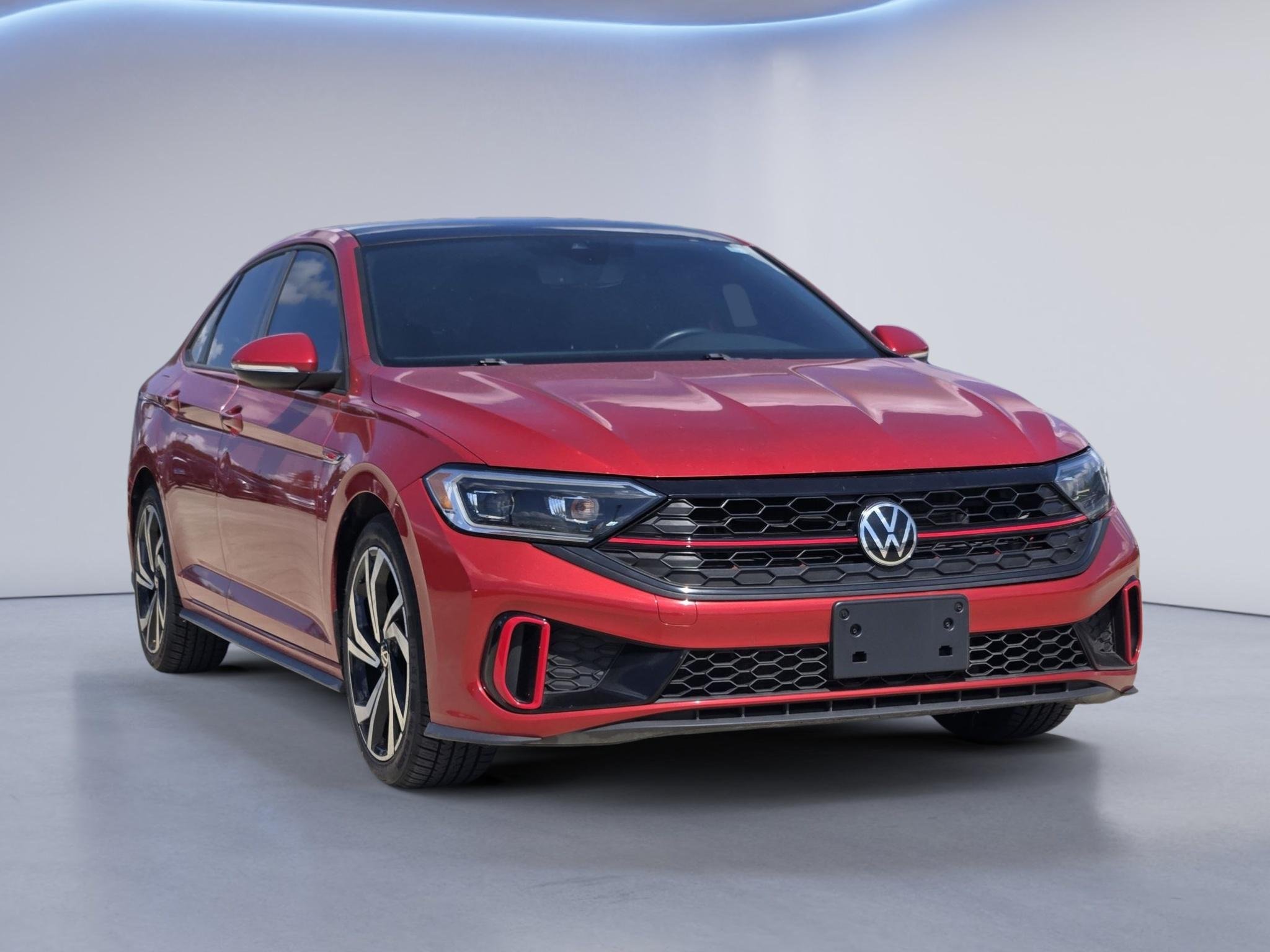 Used 2022 Kings Red Metallic Volkswagen Autobahn image 3