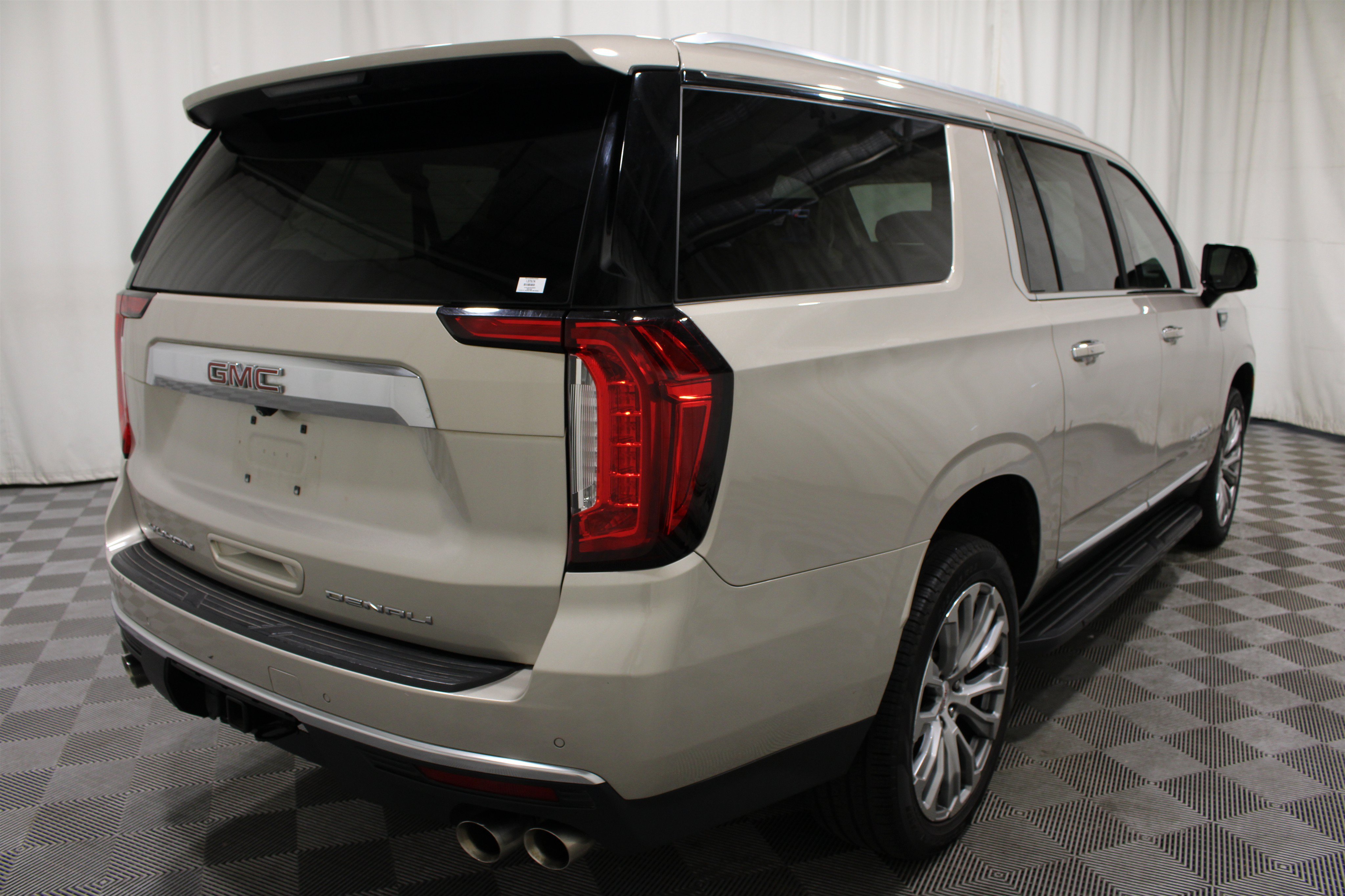 Used 2023 Pearl Beige Metallic GMC Denali image 32