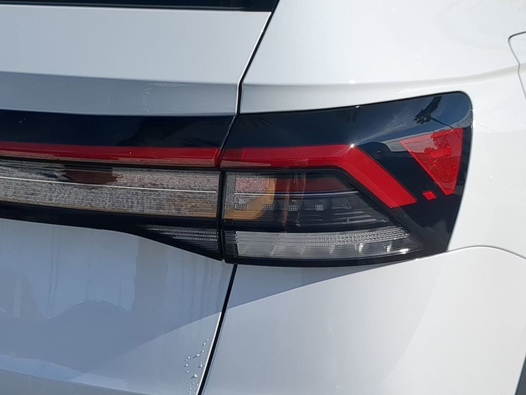 New 2026 White Volkswagen 1.5T SE image 8