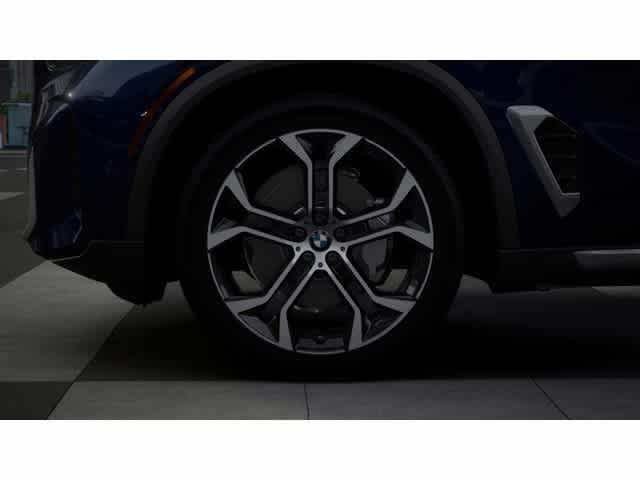 Used 2026 Tanzanite Blue II Metallic BMW sDrive40i image 7