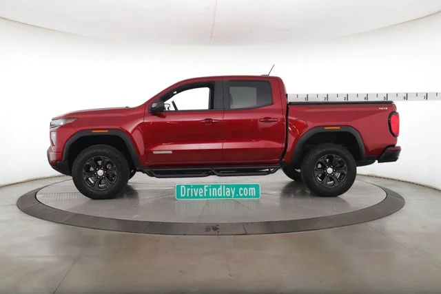 Used 2023 Red GMC Elevation image 9