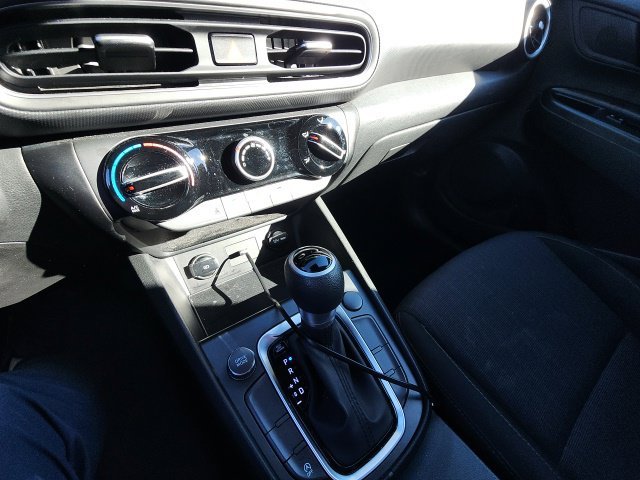 Certified Used 2022 Silver Hyundai SEL image 28