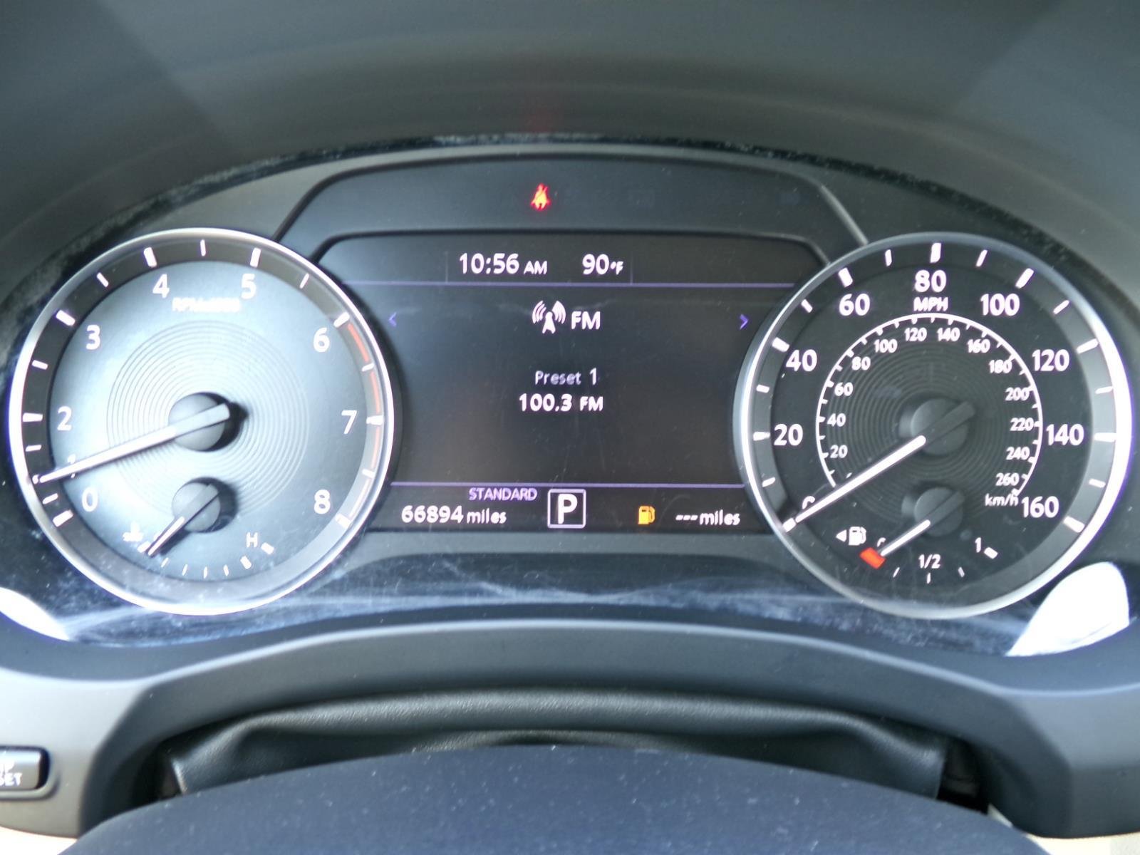 Used 2021 Graphite Shadow INFINITI LUXE image 8