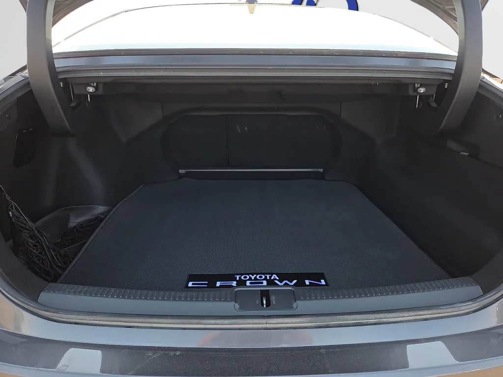 Used 2024  Toyota XLE image 10