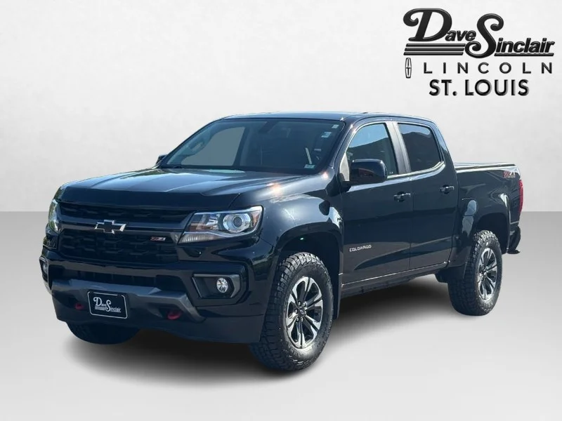 Used 2022 Black Chevrolet Z71 image 7