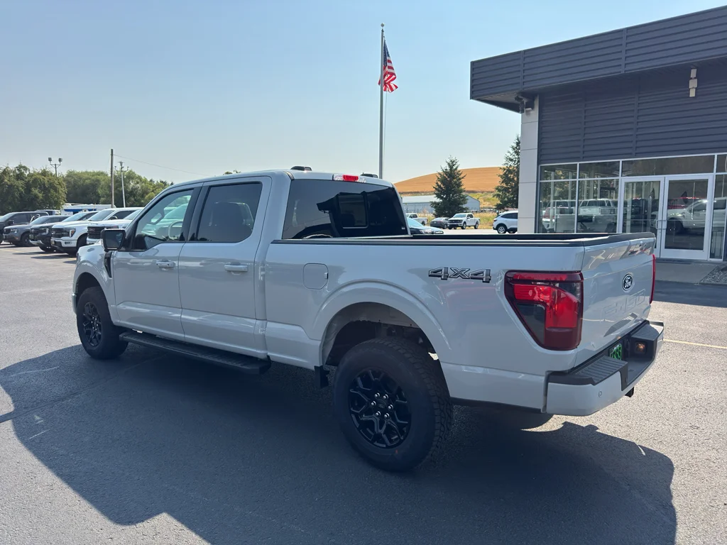 New 2026 Avalanche Ford XLT image 3