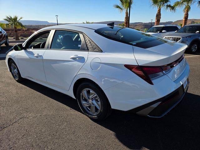 New 2026 White Hyundai SE image 64