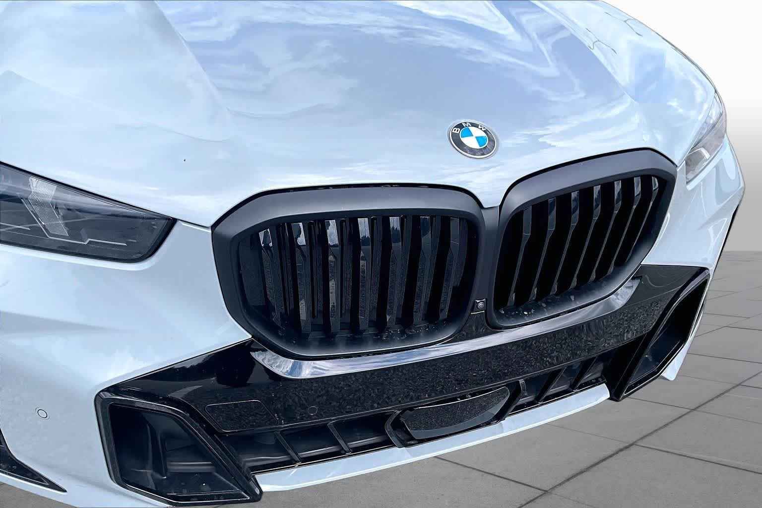 Used 2024 Brooklyn Grey Metallic BMW xDrive40i image 42
