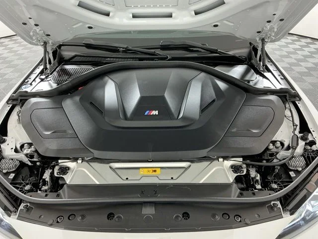Used 2023 White BMW M50 image 33