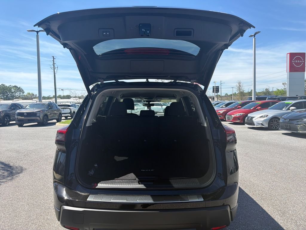 New 2026 Nissan Rogue SV 4D Sport Utility