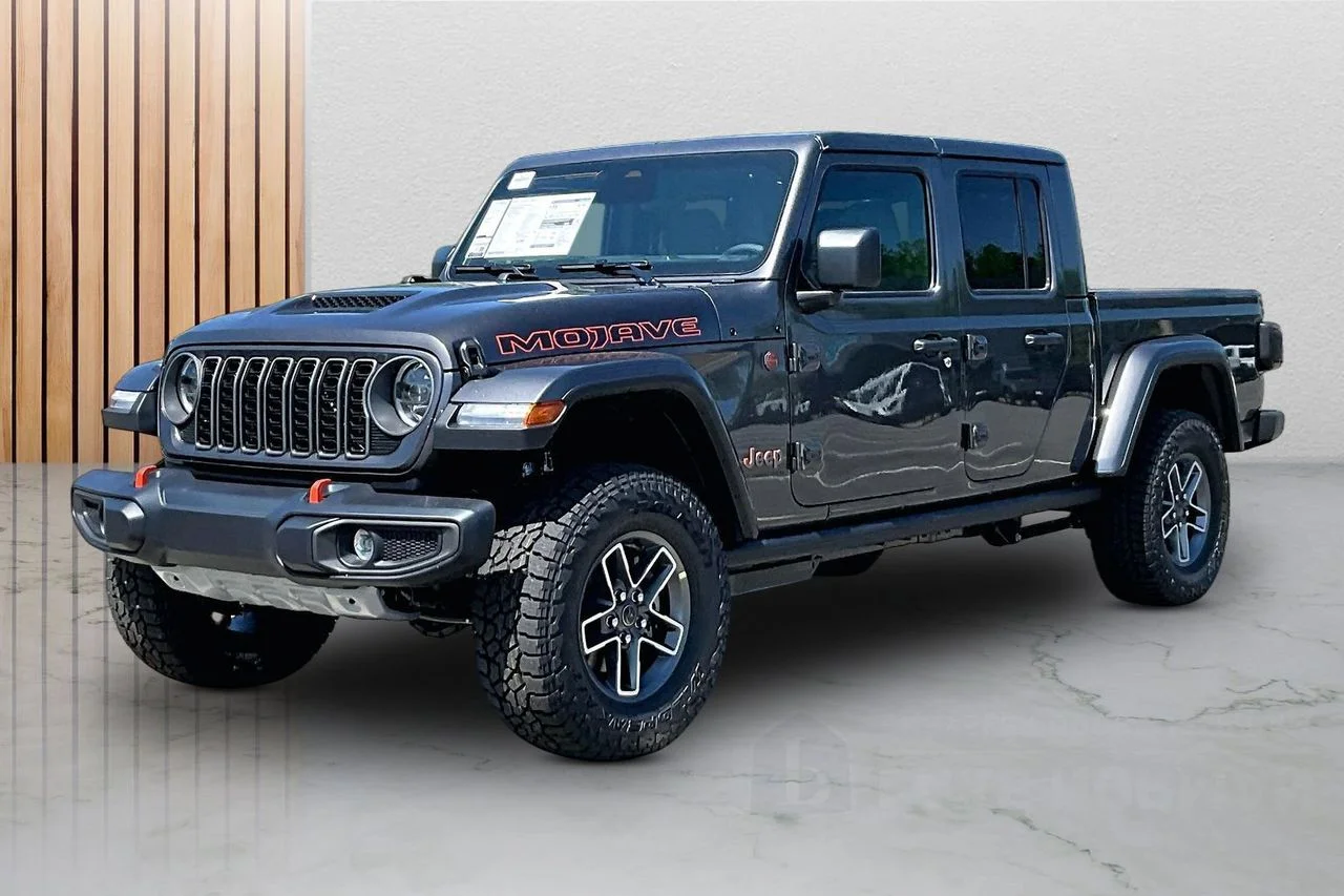 New 2026 Granite Crystal Metallic Clear-Coat Exterior Paint Jeep Mojave image 4