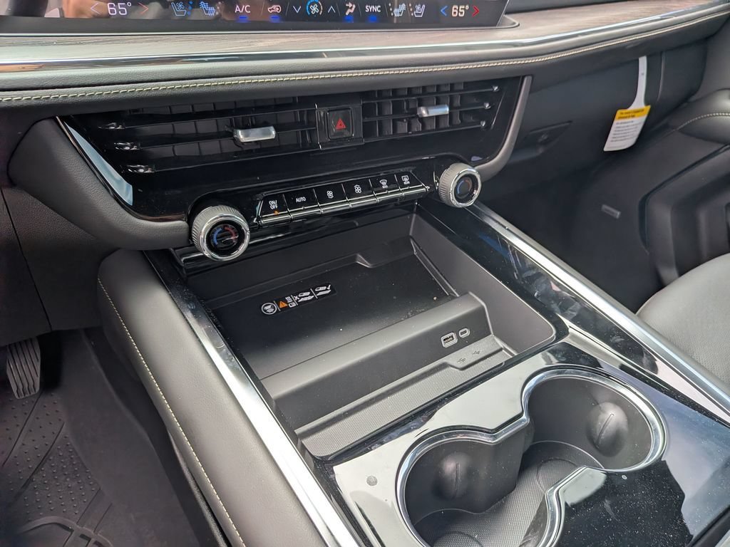New 2026 Polar White Tricoat Chevrolet Premier image 29