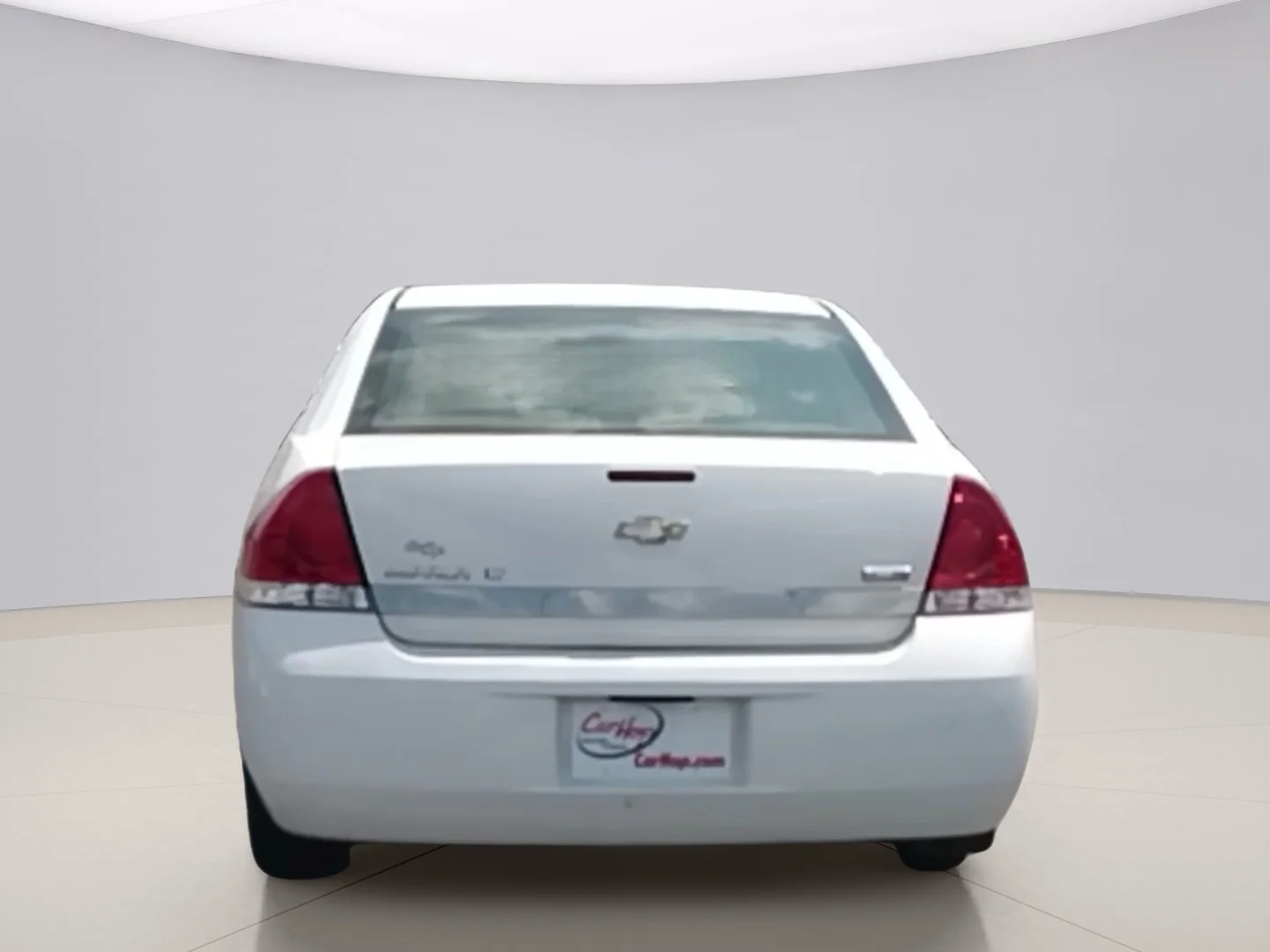 Used 2010 White Chevrolet LT image 4