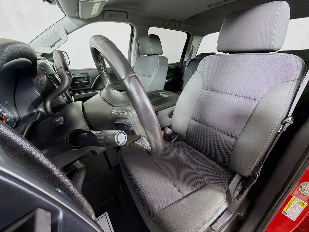 Used 2016 Red Chevrolet LT image 12