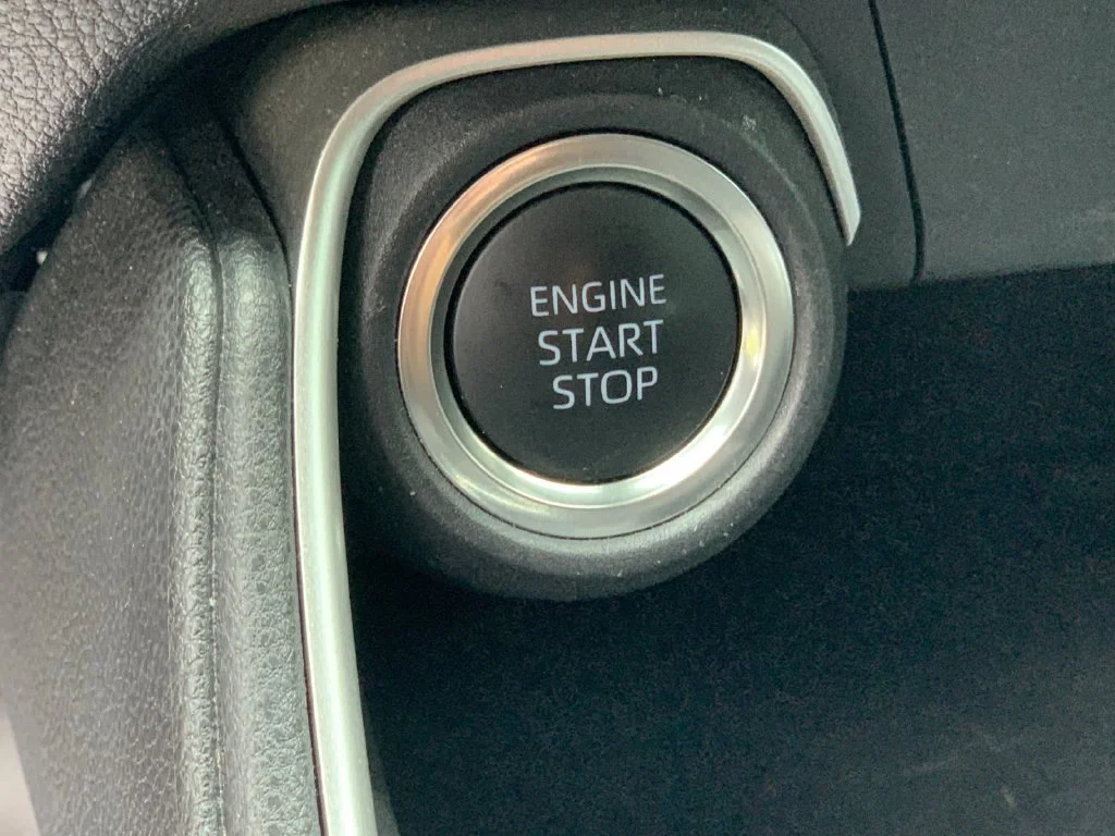 Used 2025  Toyota XLE image 26