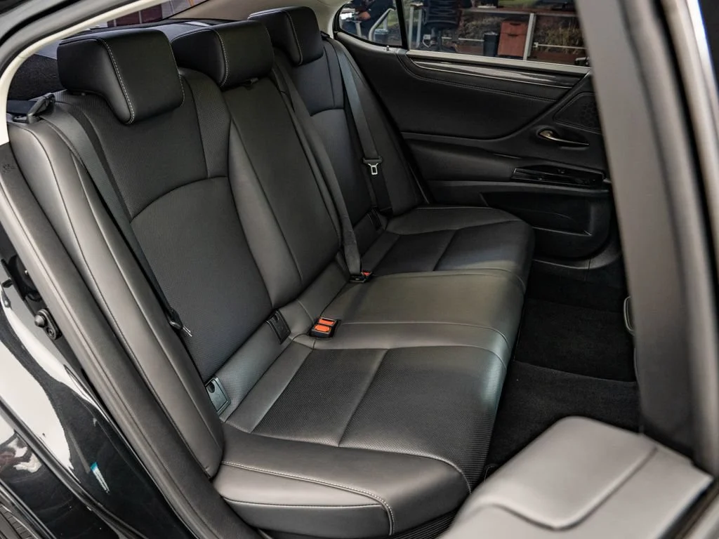 Used 2022 Graphite Black Lexus 300h image 44