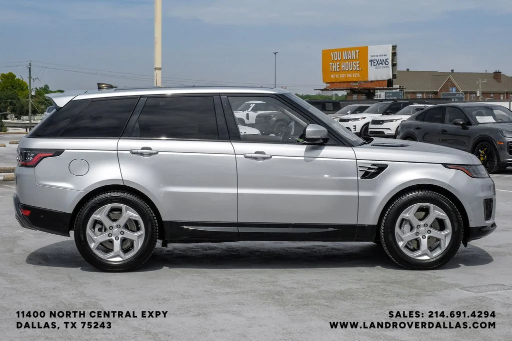 Used 2019 Silver Land Rover HSE image 8