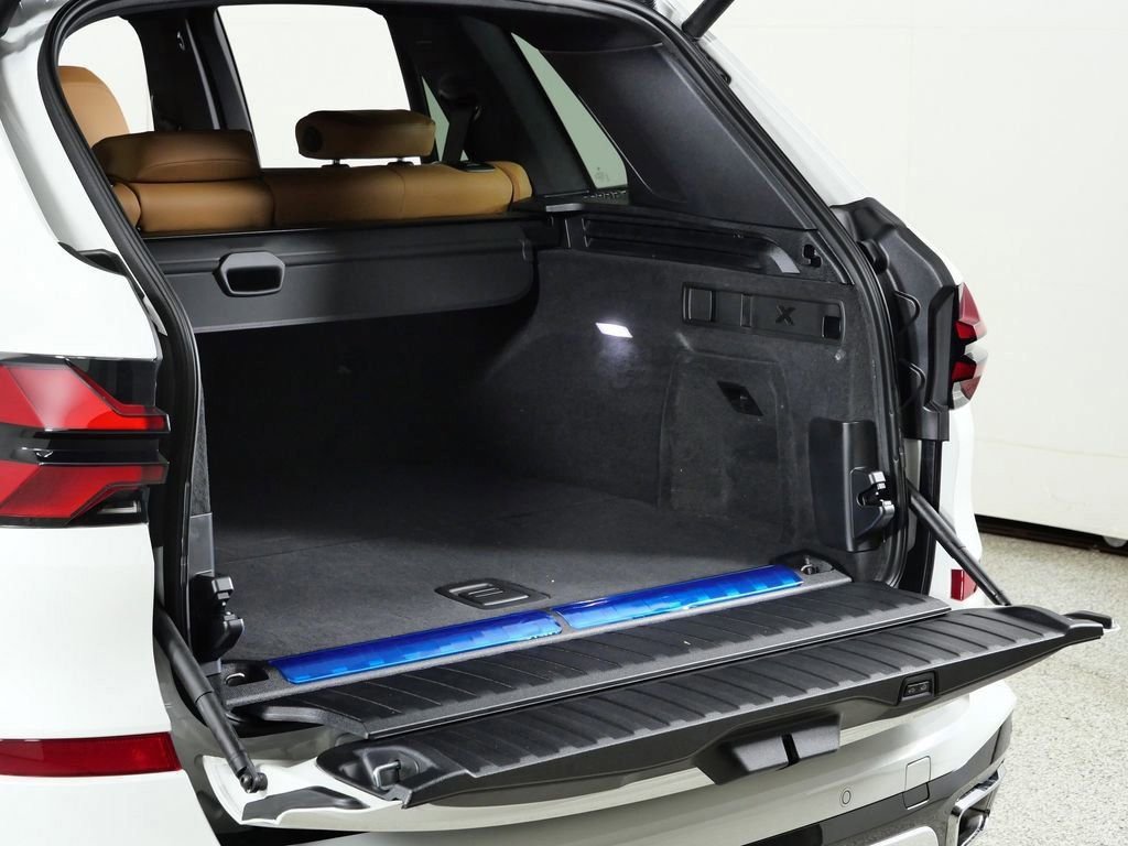 Used 2026 Mineral White Metallic BMW xDrive50e image 30