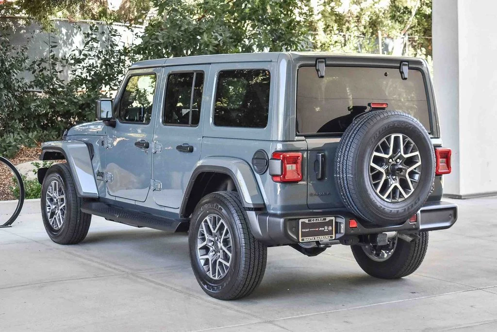 New 2026 Anvil Clear-Coat Exterior Paint Jeep Sahara image 4