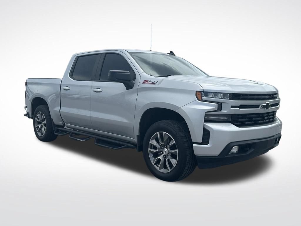 Used 2020 SILVER ICE METALLIC Chevrolet RST image 9