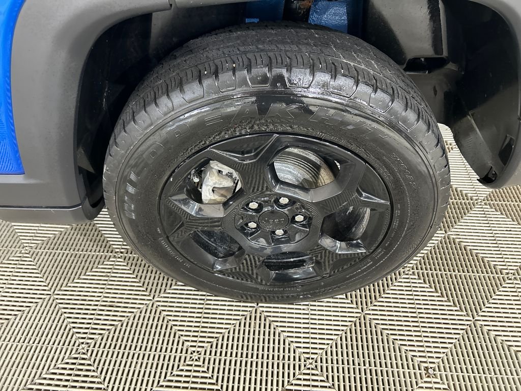 Used 2023 Blue Jeep Trailhawk image 10