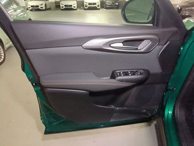 New 2025 Verde (Green) Fangio Metallic Exterior Paint Alfa Romeo Base image 10