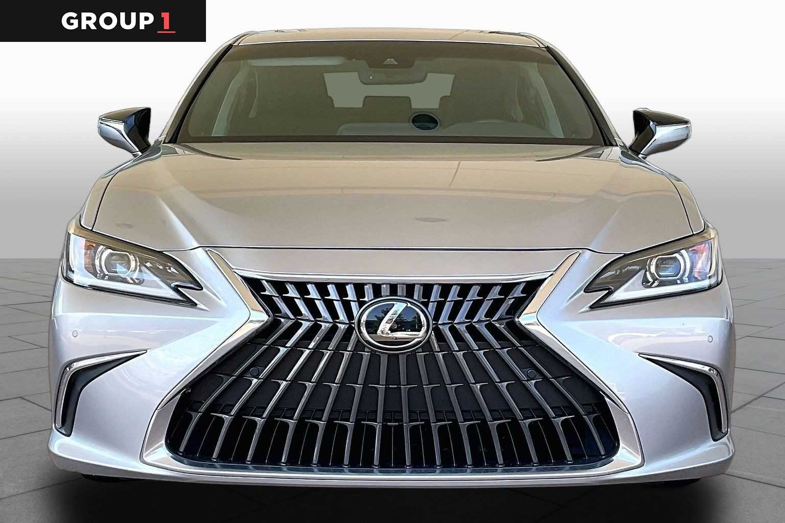 Used 2025 Iridium Lexus  image 4