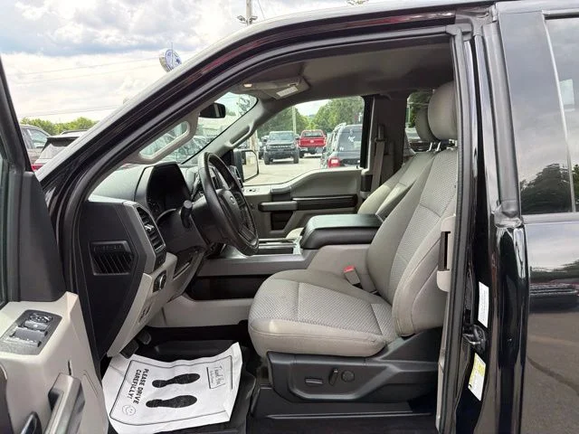Used 2019 Agate Black Metallic Ford XLT image 15