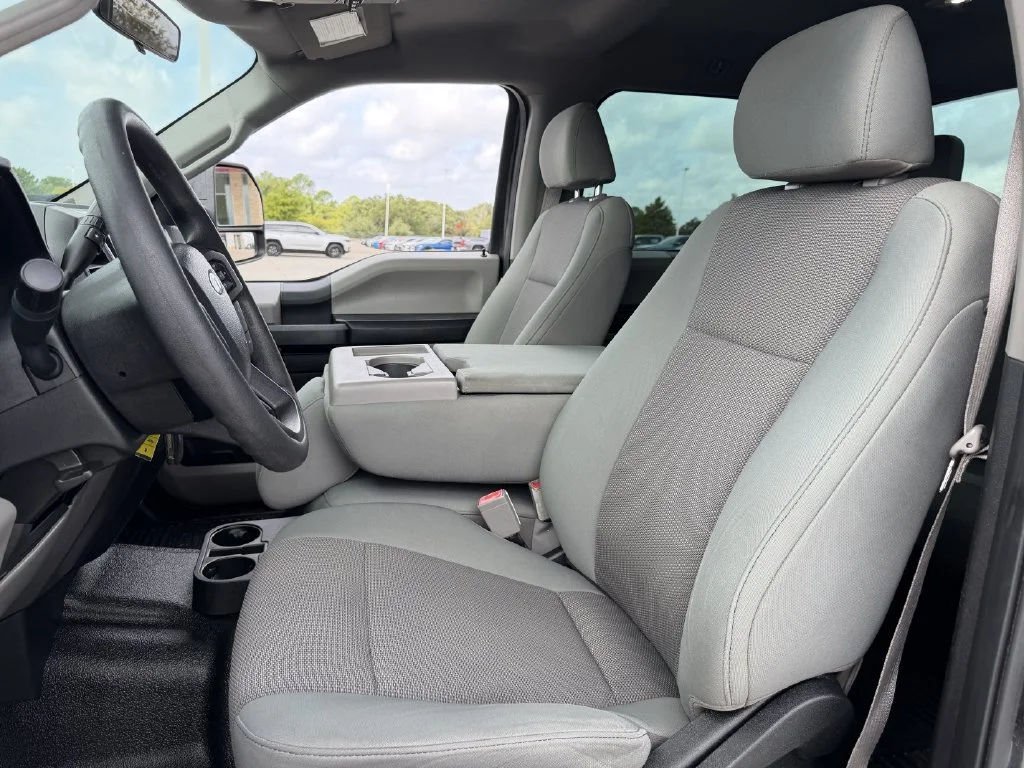 Used 2018 Gray Ford XL image 26