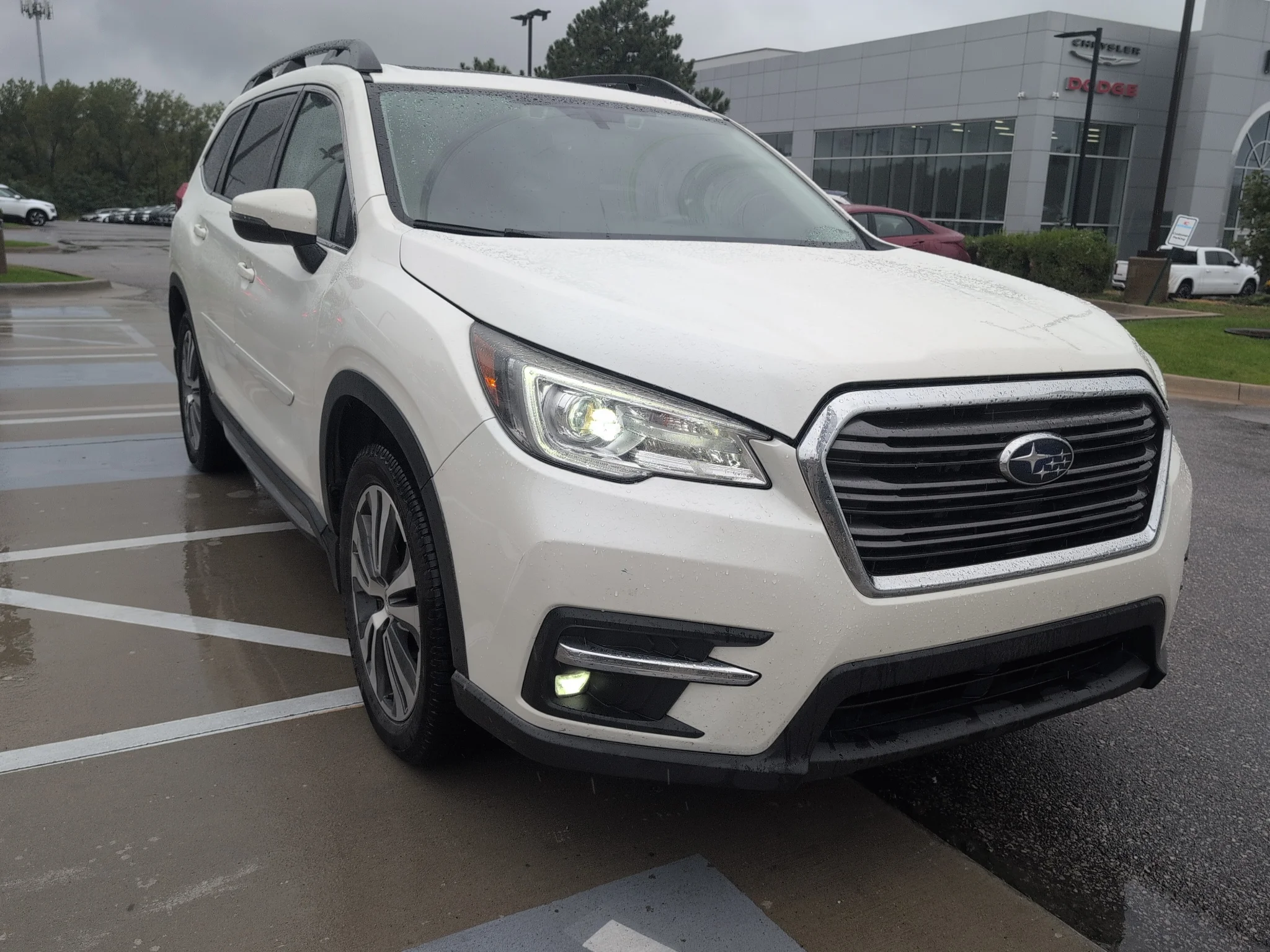 Used 2020  Subaru Limited image 4