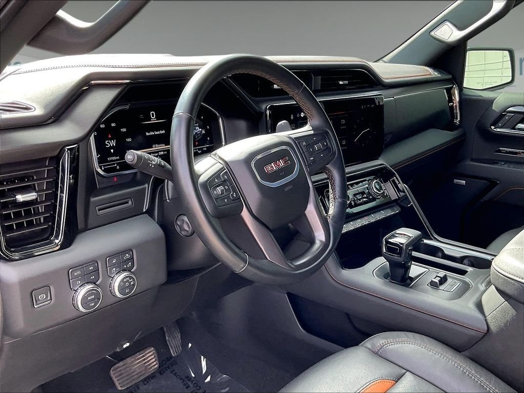 Used 2025 Summit White GMC AT4 image 8