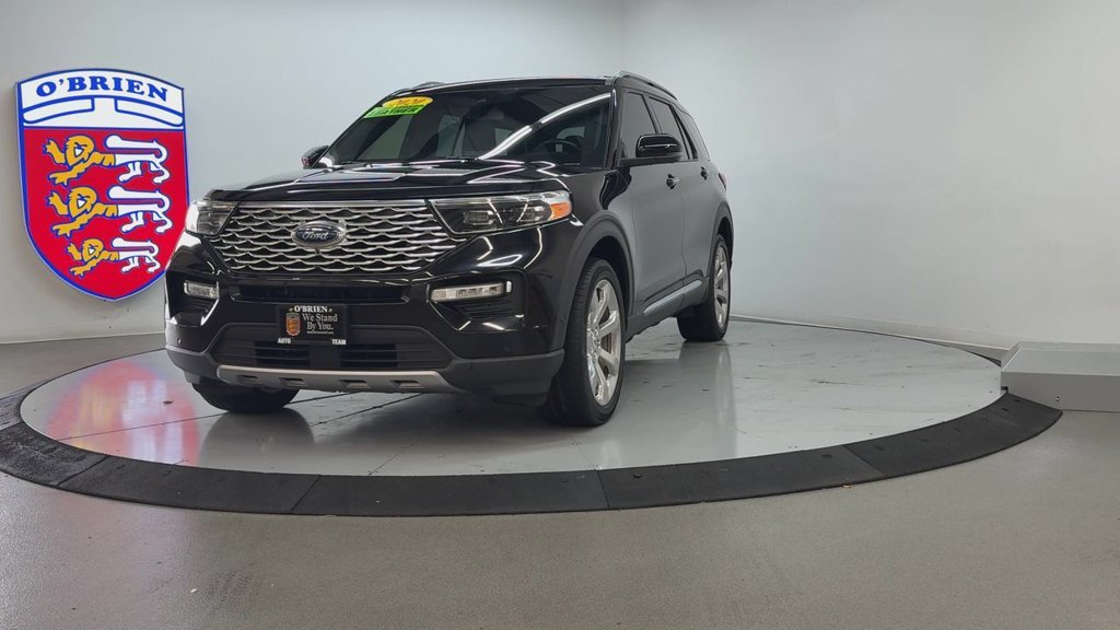 Used 2020 Black Metallic Ford Platinum image 9