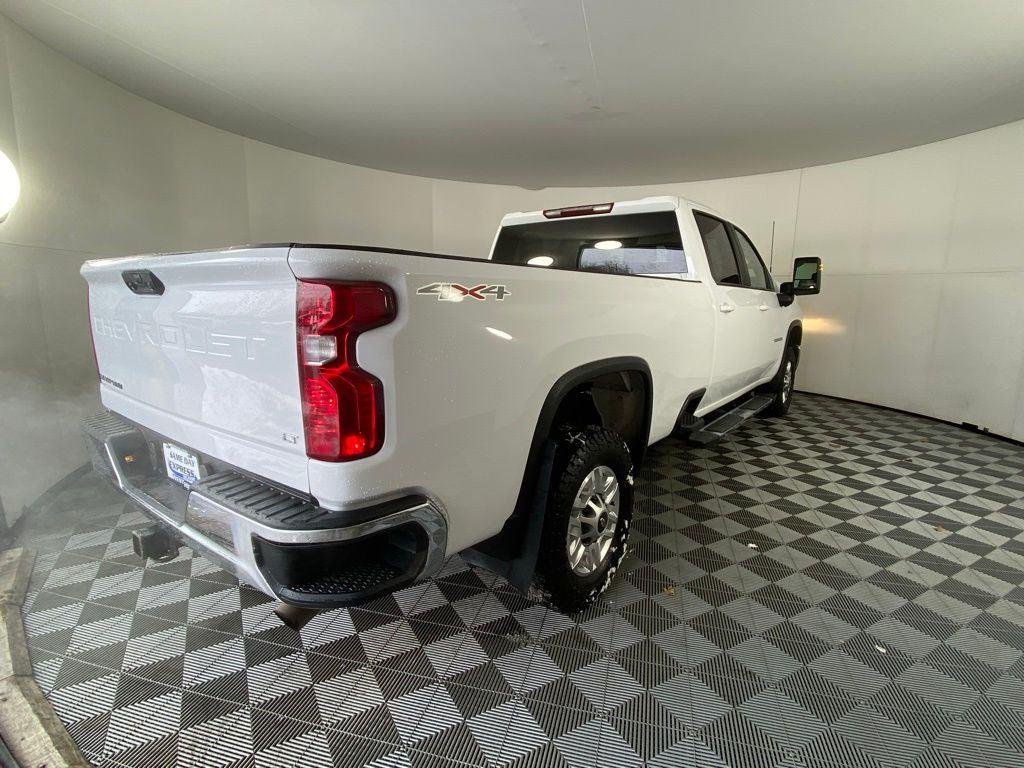 Used 2024 Summit White Chevrolet LT image 10