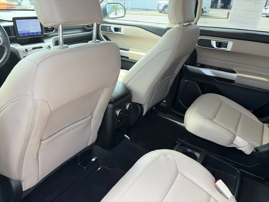 Used 2021 White Ford XLT image 29