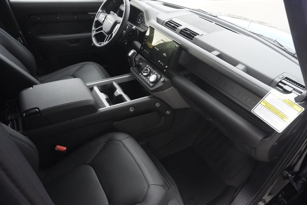 2026 Land Rover Defender V8 - Photo 22