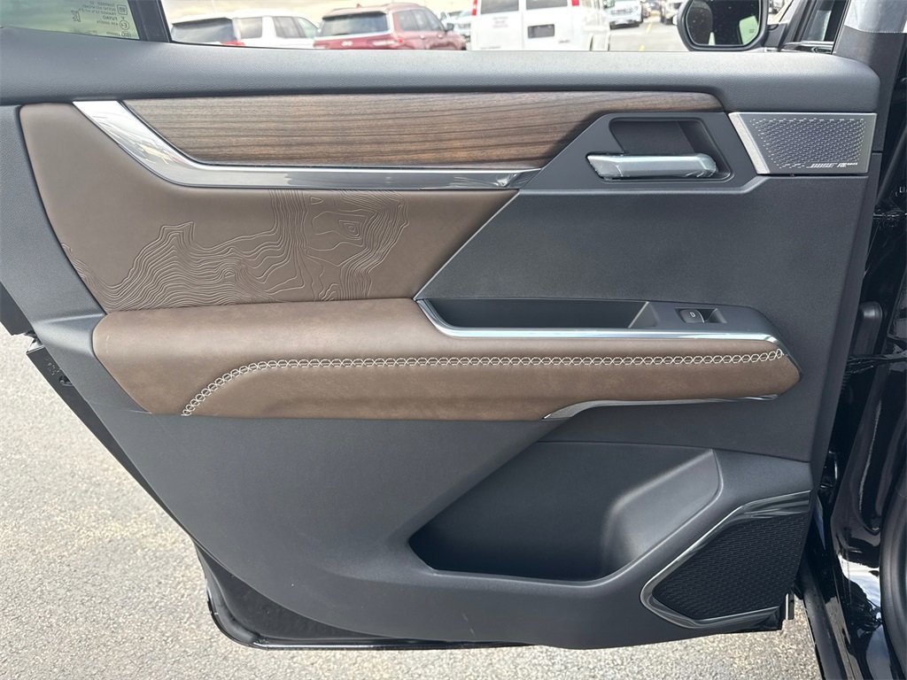 2026 GMC ACADIA - Image 28