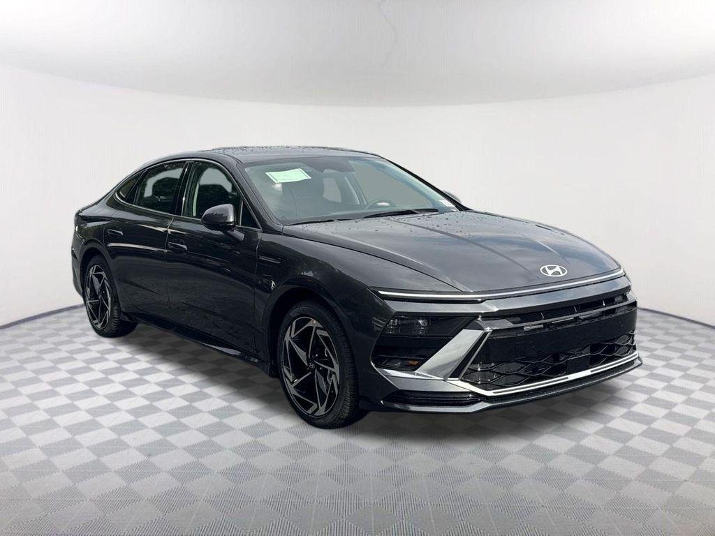 New 2026 Gray Hyundai SEL Sport image 3