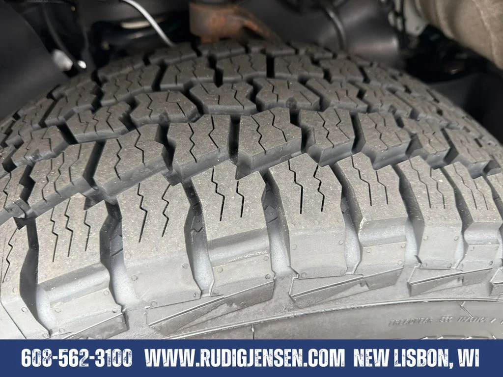 Used 2021 Silver Ford XLT image 27