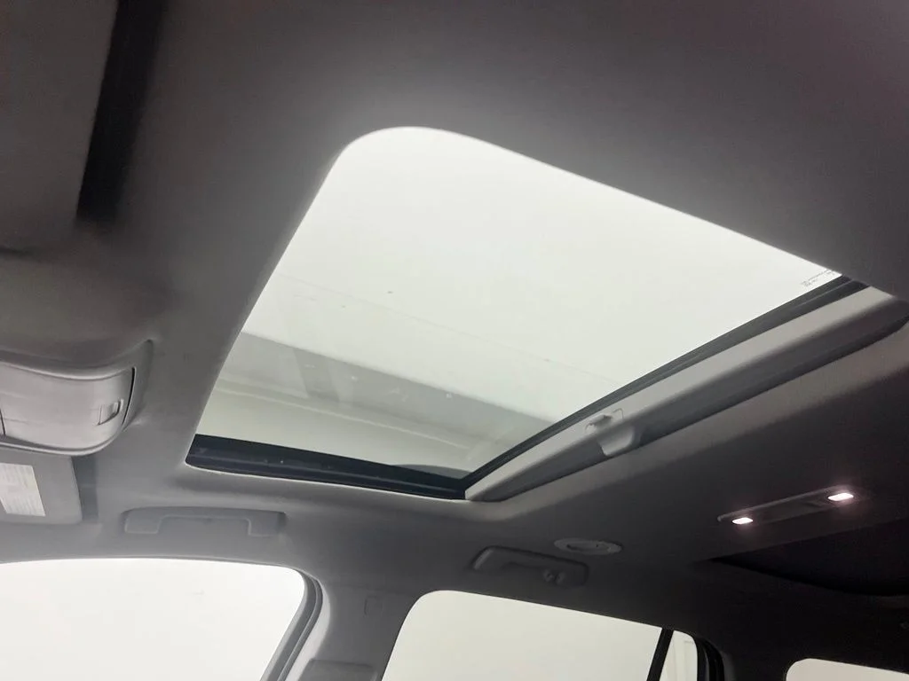 Used 2023 Silver GMC SLT image 7