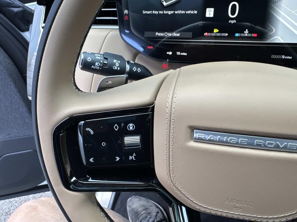 New 2026 Fuji White Land Rover Dynamic SE image 29