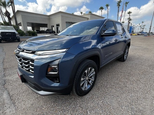 2025 Chevrolet Equinox LT photo 3