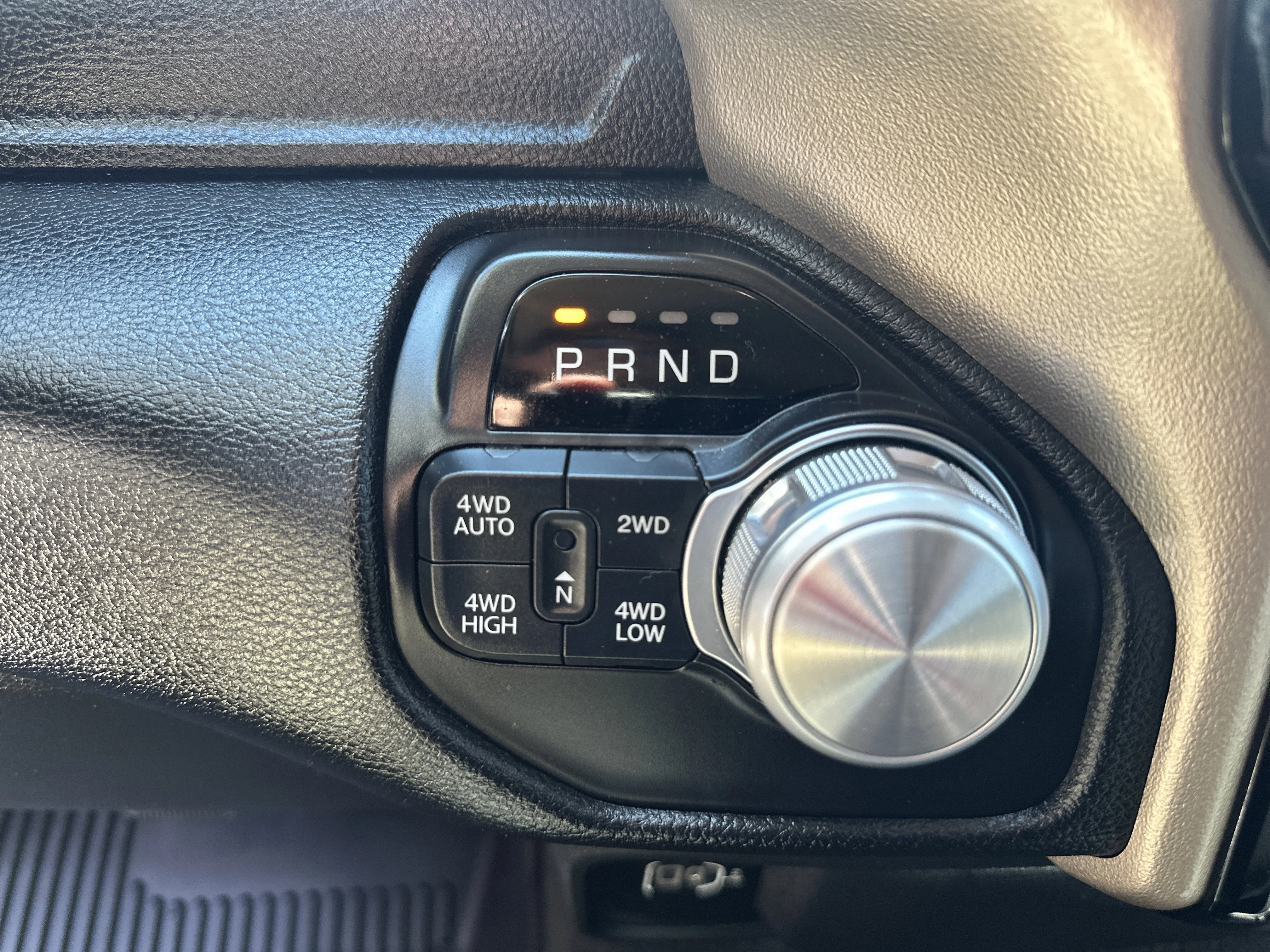 Used 2020 Diamond Black Crystal Pearlcoat Ram Laramie image 4