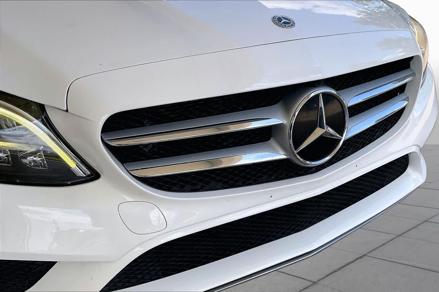 Used 2021 Polar White Mercedes-Benz C 300 image 27