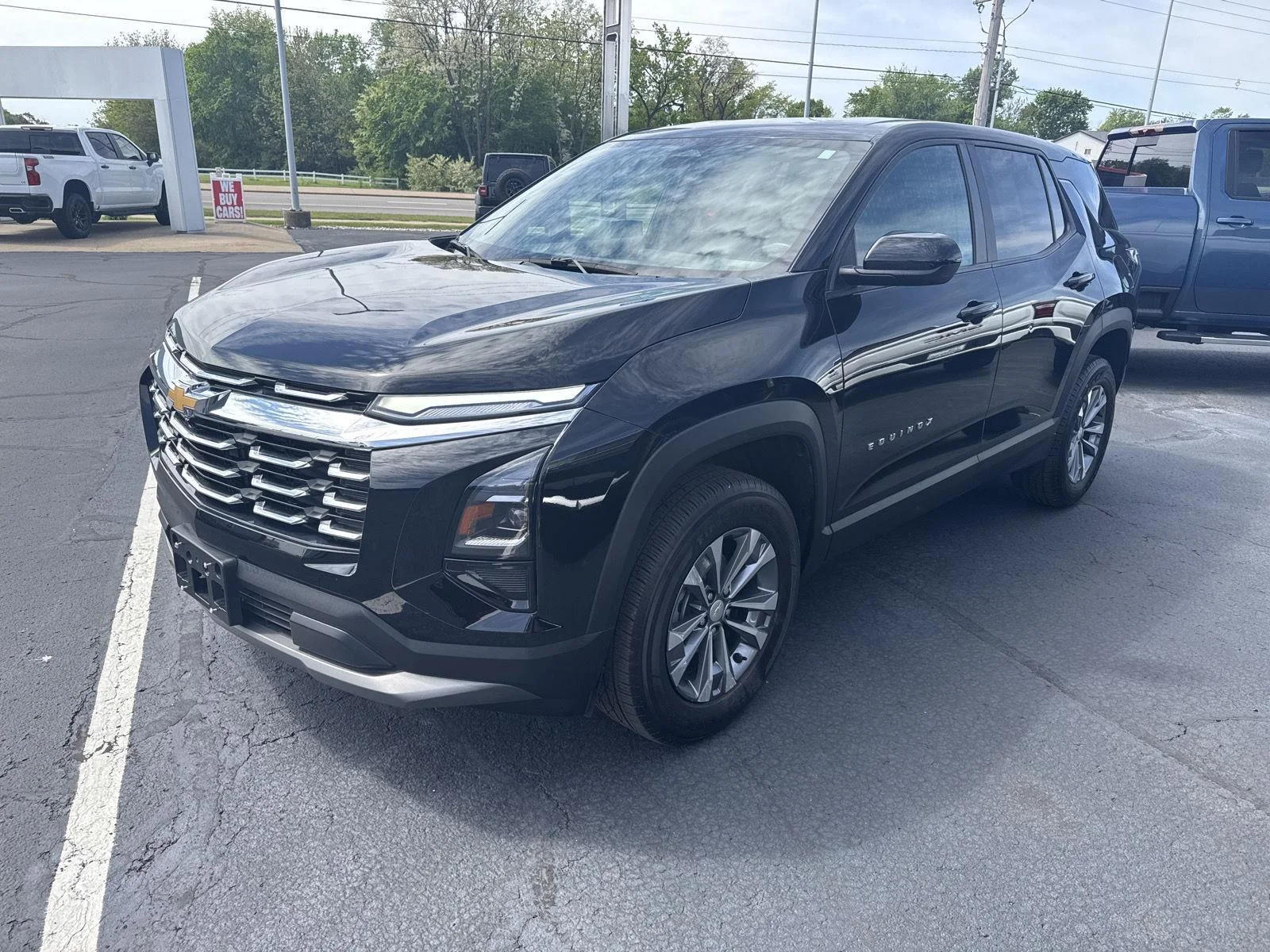 Used 2025 Mosaic Black Metallic Chevrolet LT image 5