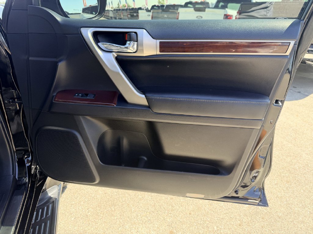 Used 2018 Onyx Black Lexus 460 image 11