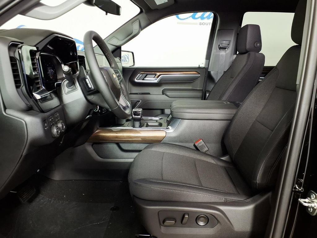 2026 Chevrolet Silverado 1500 LT - Photo 7
