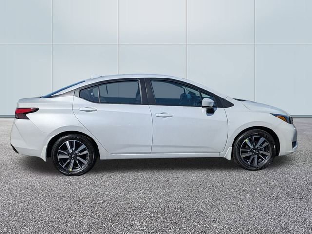 2025 Nissan Versa Sedan SV - Photo 4
