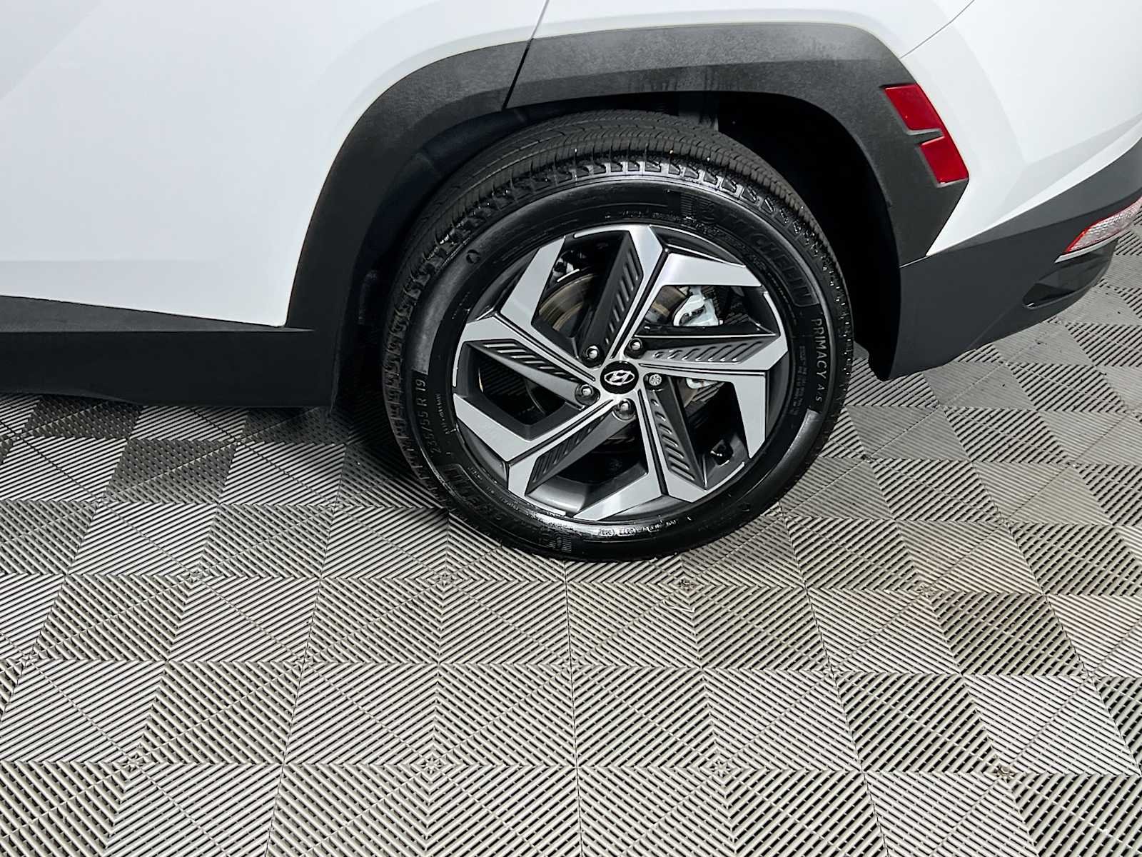 Certified Used 2024 White Pearl Hyundai SEL image 32
