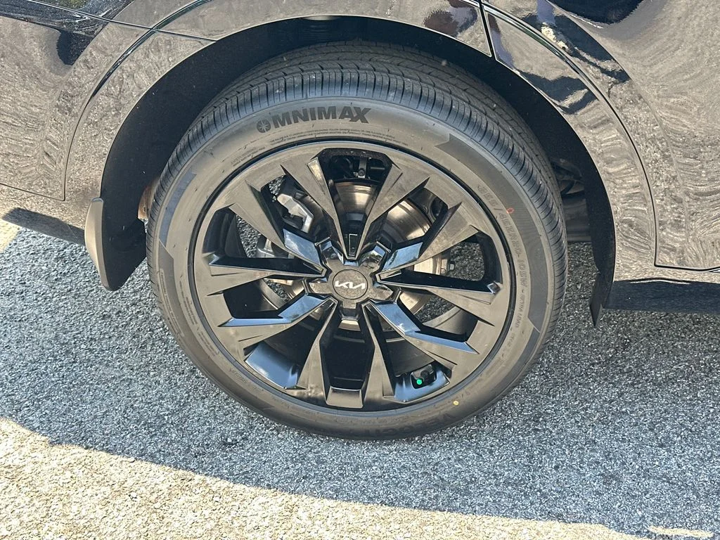 Certified Used 2023 Black Kia SX image 17